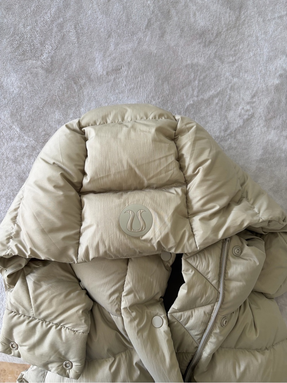 NWOT Lululemon athletica Taupe Puffer Vest with detachable Hood - Picture 5 of 12